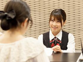 接客サービス(お菓子テーマパークスタッフ)